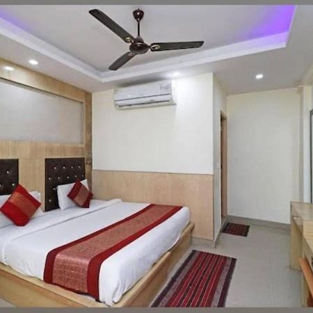 Hotel Perfect Spot- Main Bazar - Walking Metro Station 뉴델리 외부 사진