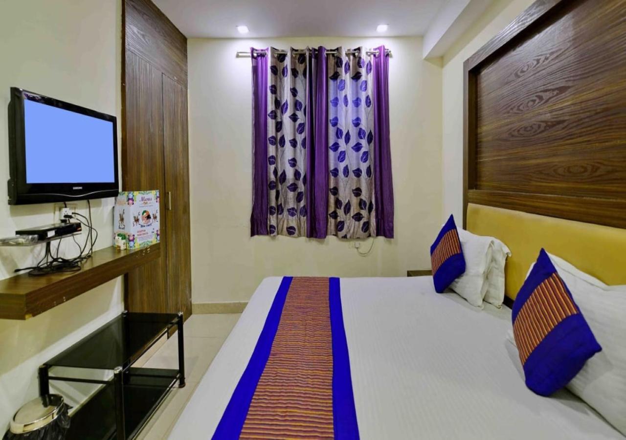 Hotel Perfect Spot- Main Bazar - Walking Metro Station 뉴델리 외부 사진