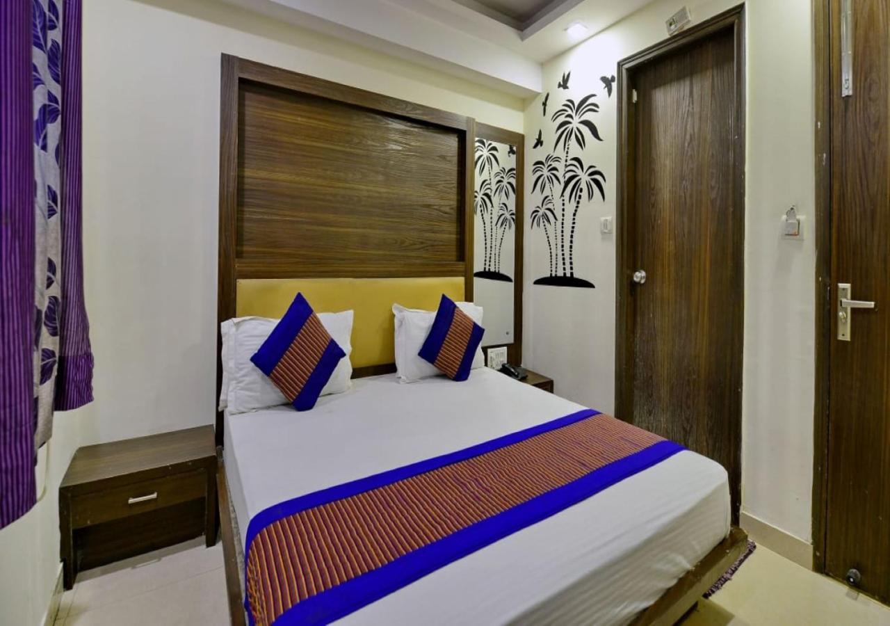 Hotel Perfect Spot- Main Bazar - Walking Metro Station 뉴델리 외부 사진